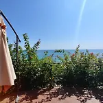 度假居 на приватному пляжі - совіньйон *