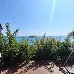 на приватному пляжі - совіньйон * Odesa