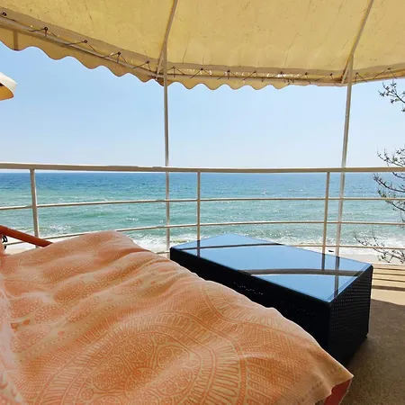 Котедж На Приватному Пляжі - Совіньйон Одеса * Odessa