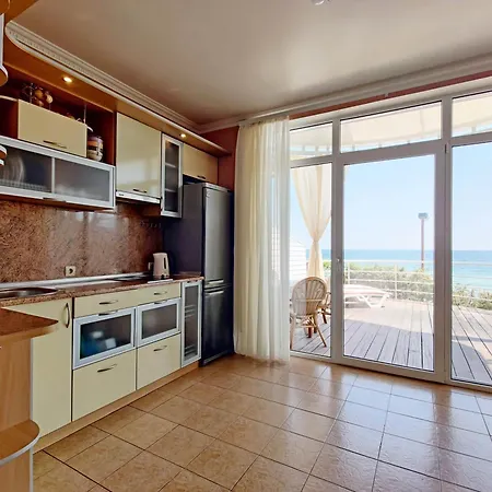 на приватному пляжі - совіньйон Holiday home Odesa
