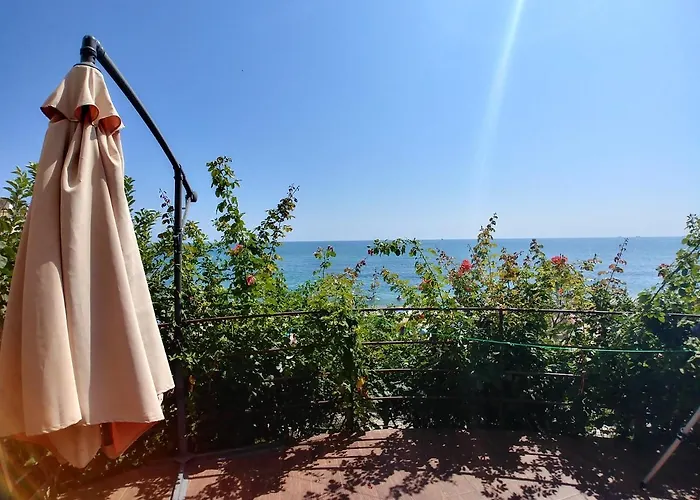 Hébergement de vacances Котедж На Приватному Пляжі - Совіньйон Одеса *