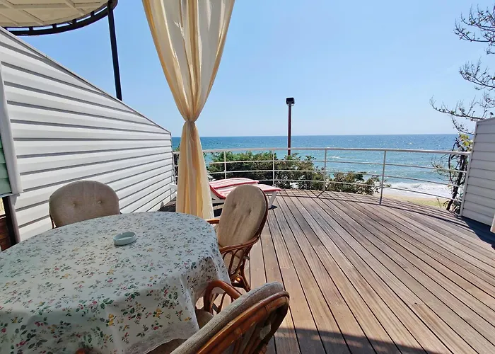 Котедж На Приватному Пляжі - Совіньйон Одеса