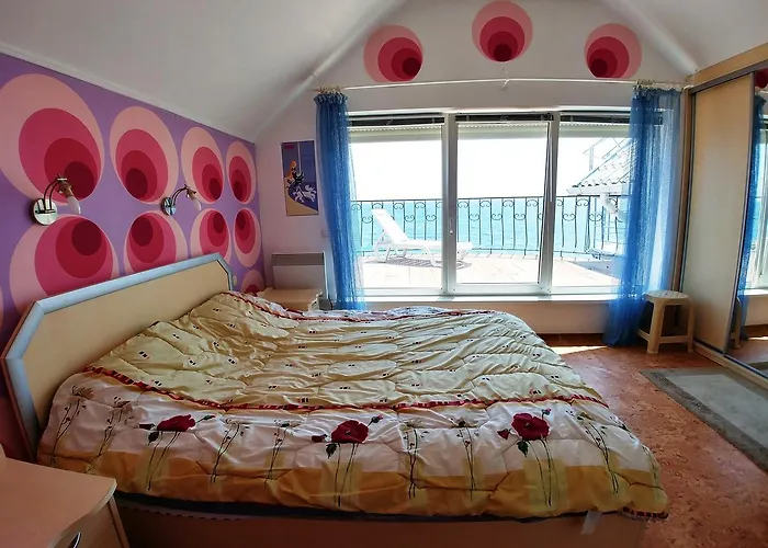 Котедж На Приватному Пляжі - Совіньйон Одеса